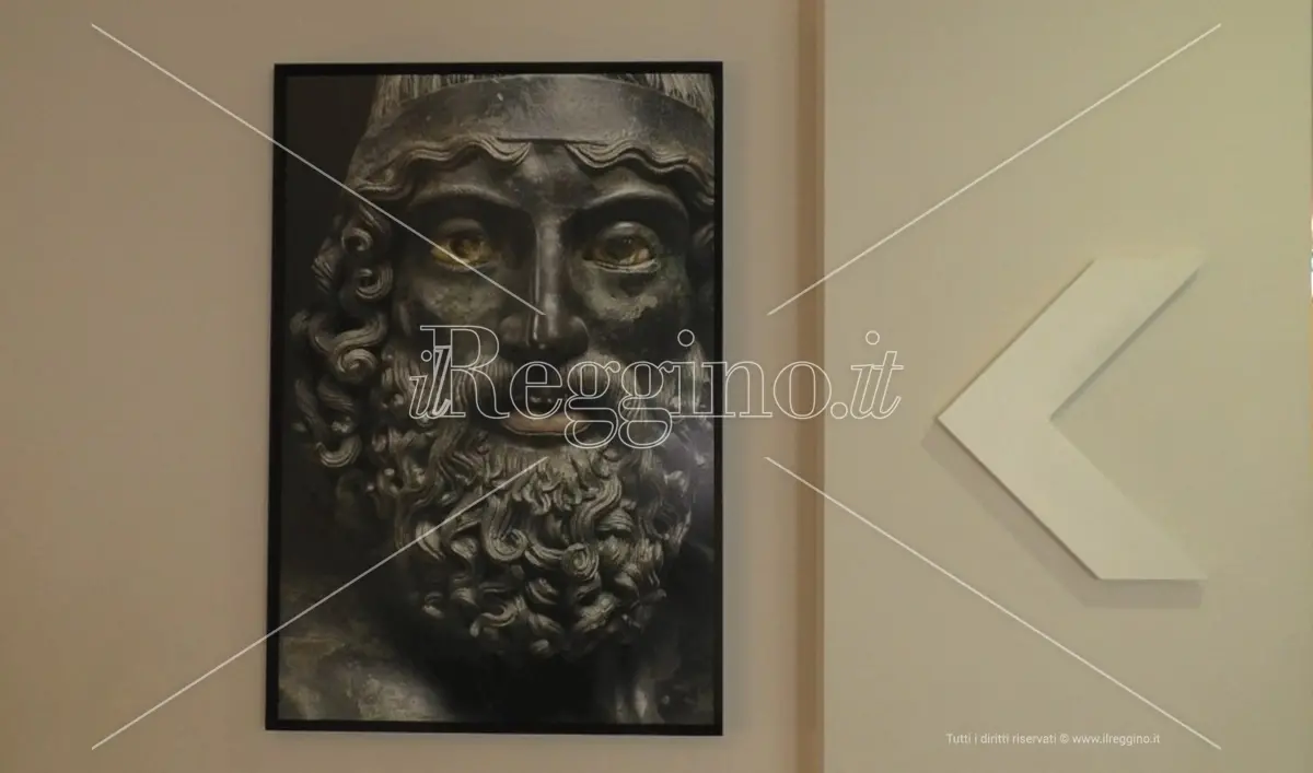 Reggio, tutto pronto per la \"trasferta\" fotografica dei Bronzi di Riace in Spagna
