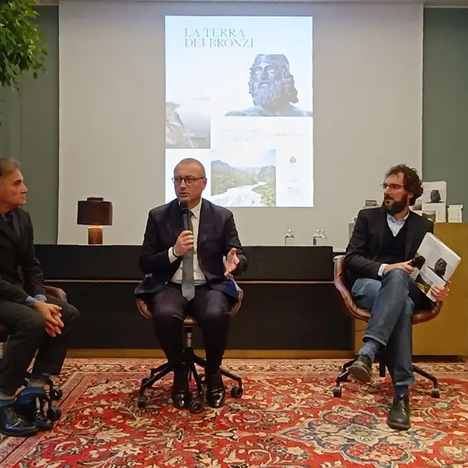 \"La Terra dei Bronzi” a Milano, Versace: «Iniziativa di alto valore scientifico»