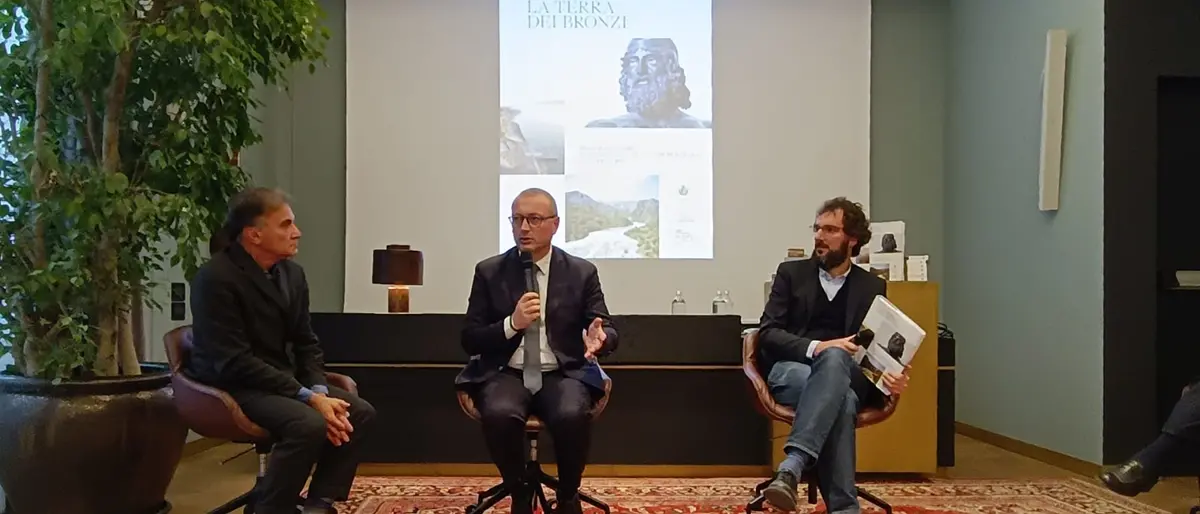 \"La Terra dei Bronzi” a Milano, Versace: «Iniziativa di alto valore scientifico»