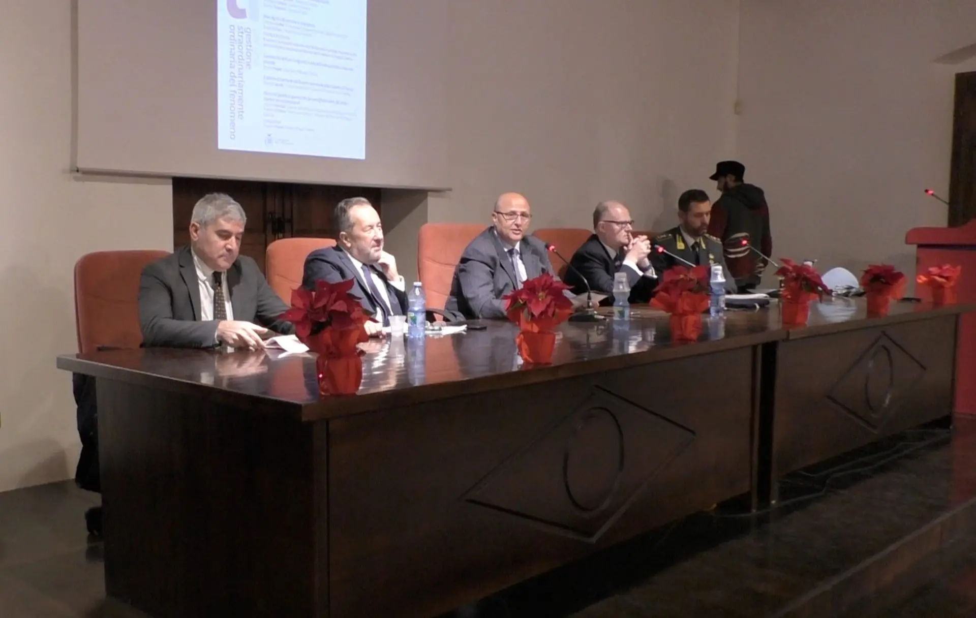 Migranti, a Roccella focus sugli sbarchi tra amministratori e forze dell'ordine