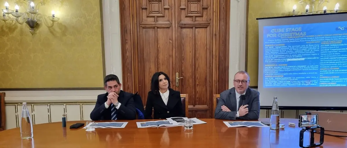 Bronzi di Riace, sul lungomare si accende “Cubo stage for Christmas” – IL PROGRAMMA