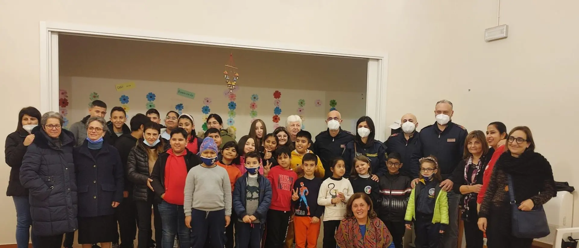 Reggio, la Polizia di Frontiera Aerea incontrano i bimbi dell'associazione “Il seme della Speranza”