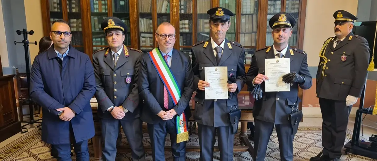 Reggio, Versace consegna encomi a chi ha salvato i due dispersi in Aspromonte