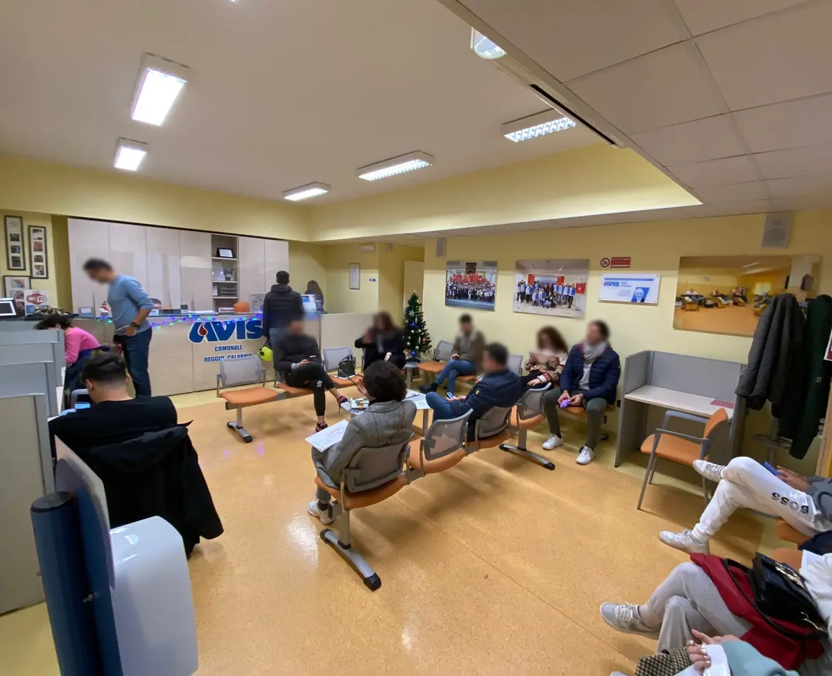 Reggio, con l'Avis tornare a casa per Natale è anche un dono per gli altri