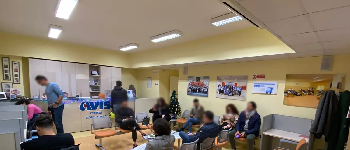 Reggio, con l'Avis tornare a casa per Natale è anche un dono per gli altri