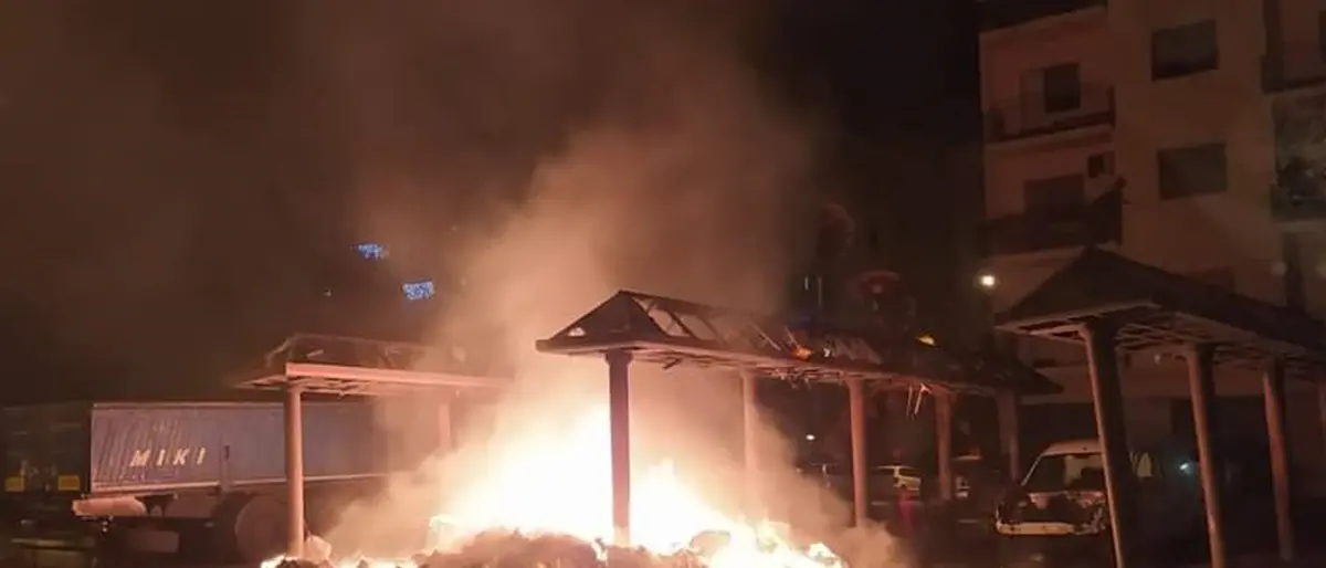 Reggio, roghi anche a Natale al rione Marconi