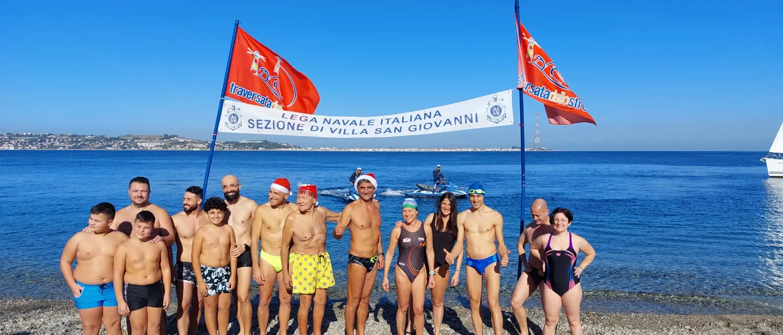 Villa, a Cannitello il tuffo di Capodanno nelle acque dello Stretto