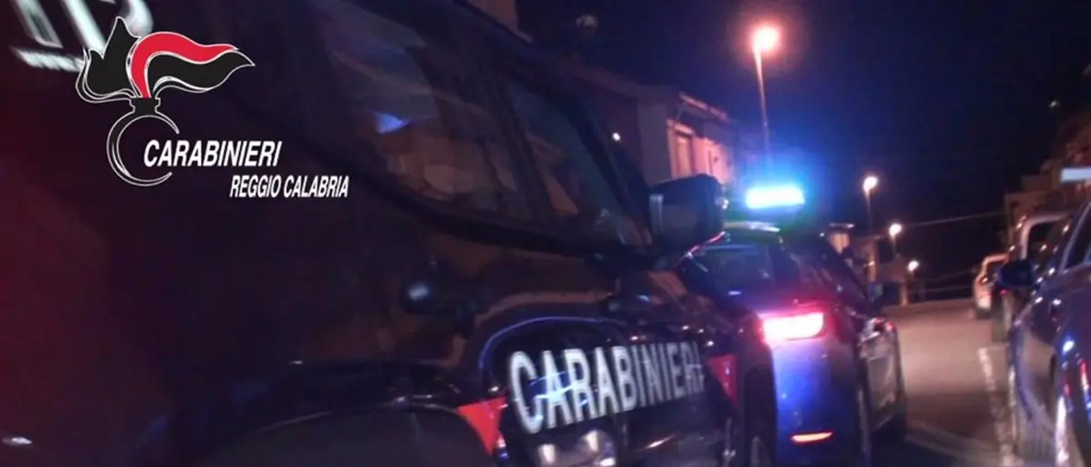 Rapina in villa De Cecco, moglie e figlia chiuse in cucina: svaligiata la cassaforte