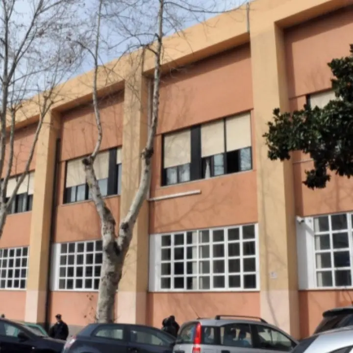 Reggio, il Tar: «Senza vincolo diretto non è possibile opporsi alla demolizione e ricostruzione di un fabbricato»