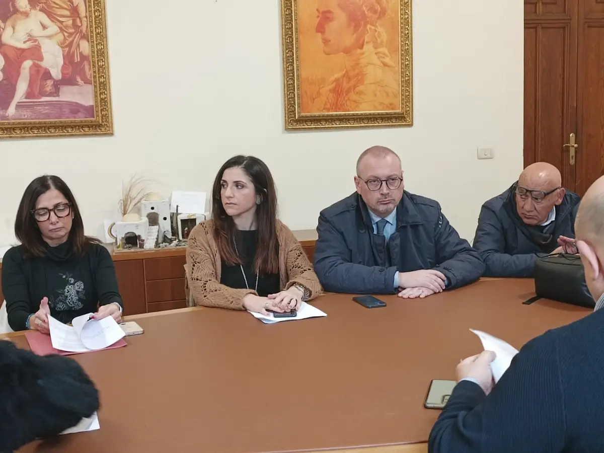 Comune di Reggio, esaminato in commissione il “Regolamento per il commercio su area privata”