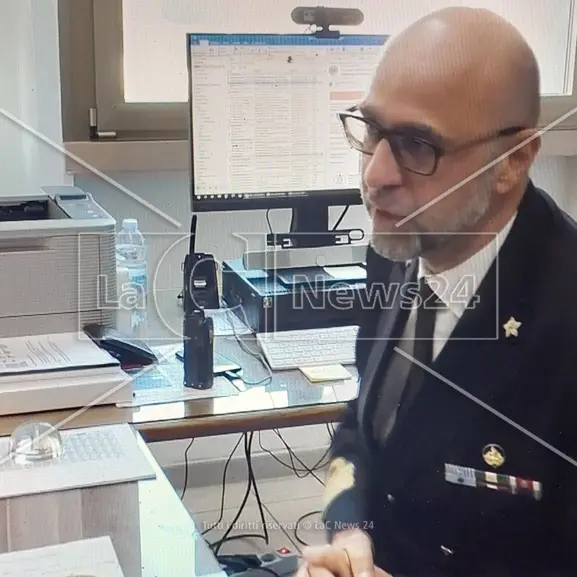 Nave incagliata, Gioia Tauro meglio di Suez. Il comandante Zagarola: «Grande prontezza»