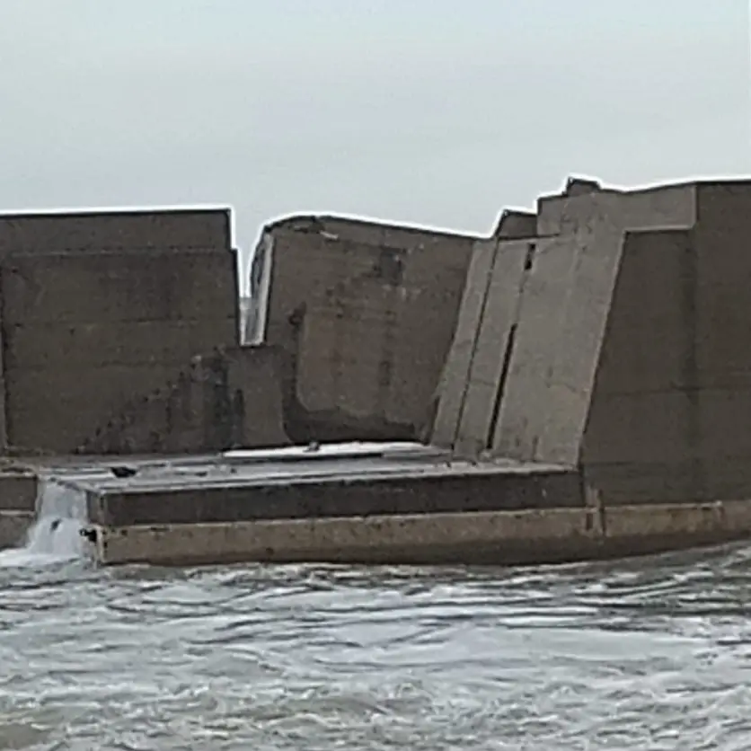 Violenta mareggiata a Bagnara, a rischio la sicurezza del porto - VIDEO