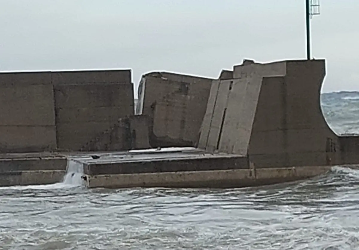 Violenta mareggiata a Bagnara, a rischio la sicurezza del porto - VIDEO