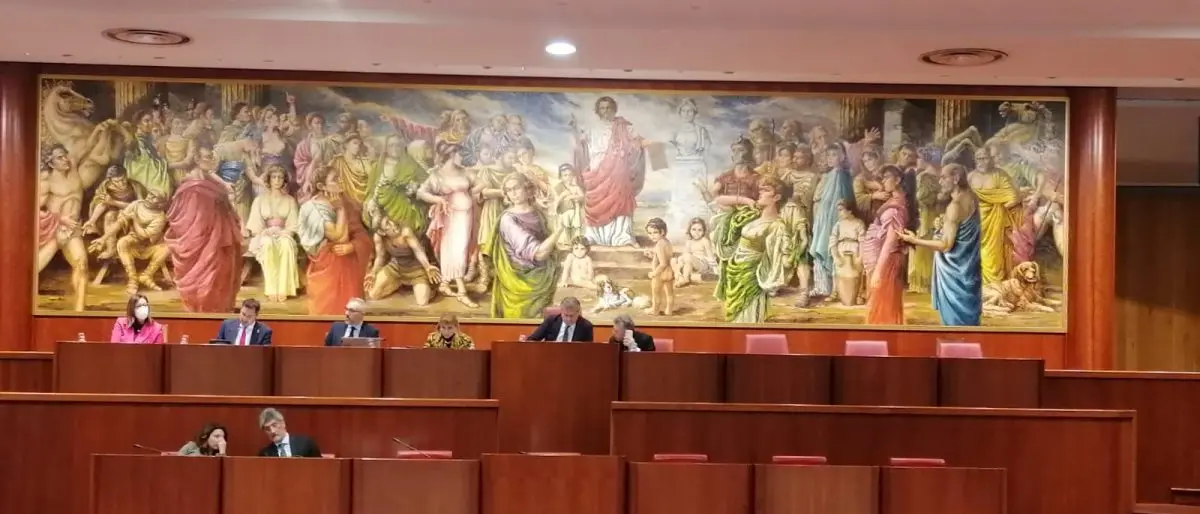 Consiglio regionale, entrano Molinaro e Giannetta. Il saluto di Arruzzolo si trasforma in una celebrazione