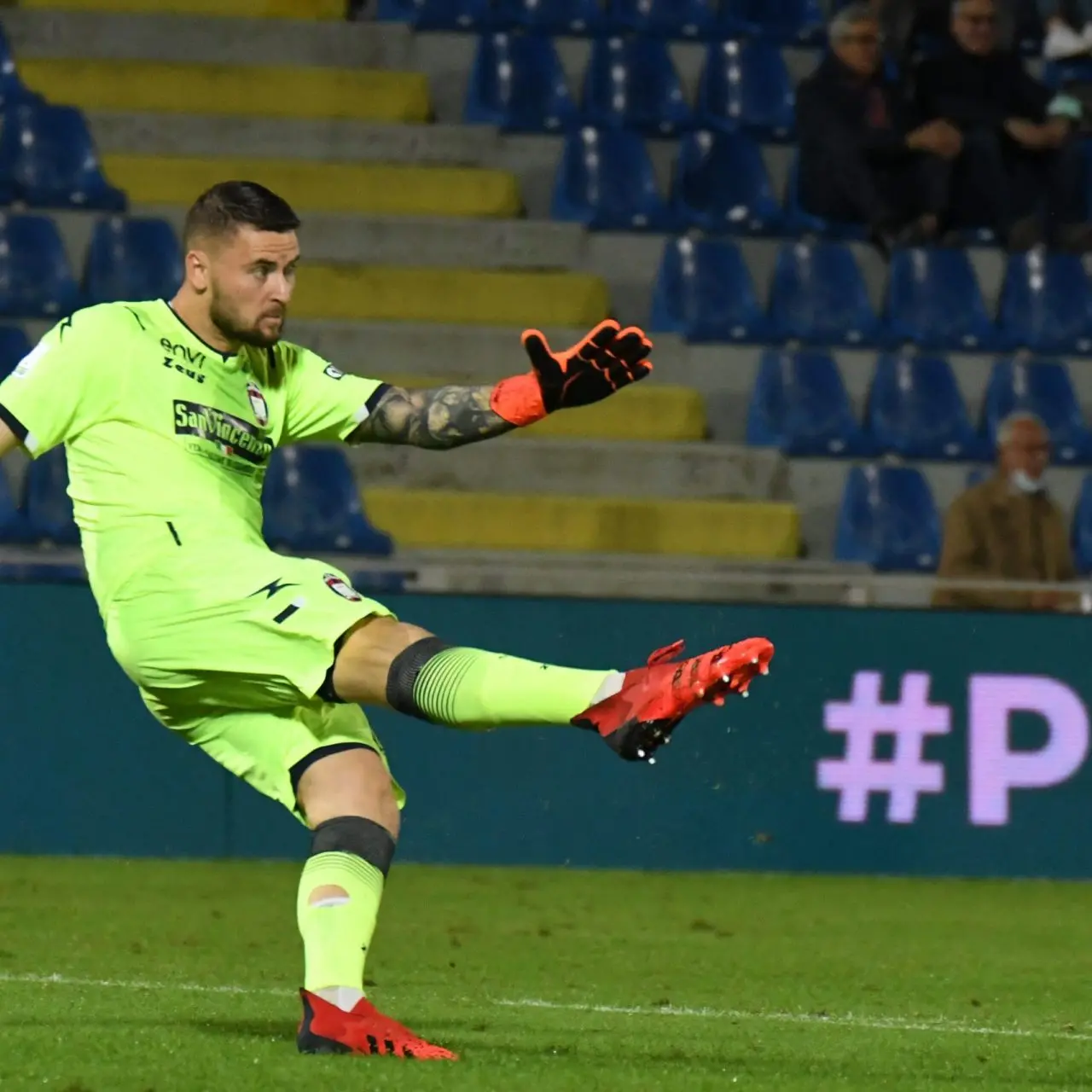 Reggina, Taibi accelera per il portiere: si stringe con Nikita Contini