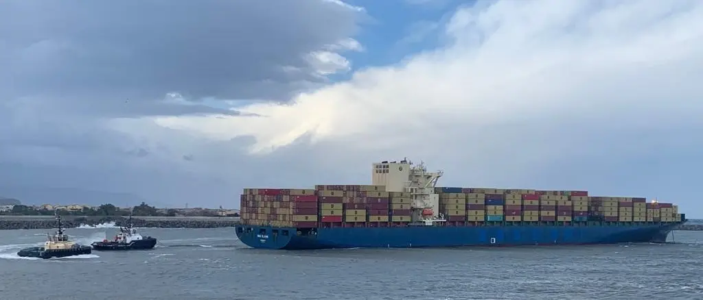 Porto di Gioia Tauro, nave disincagliata e scalo operativo