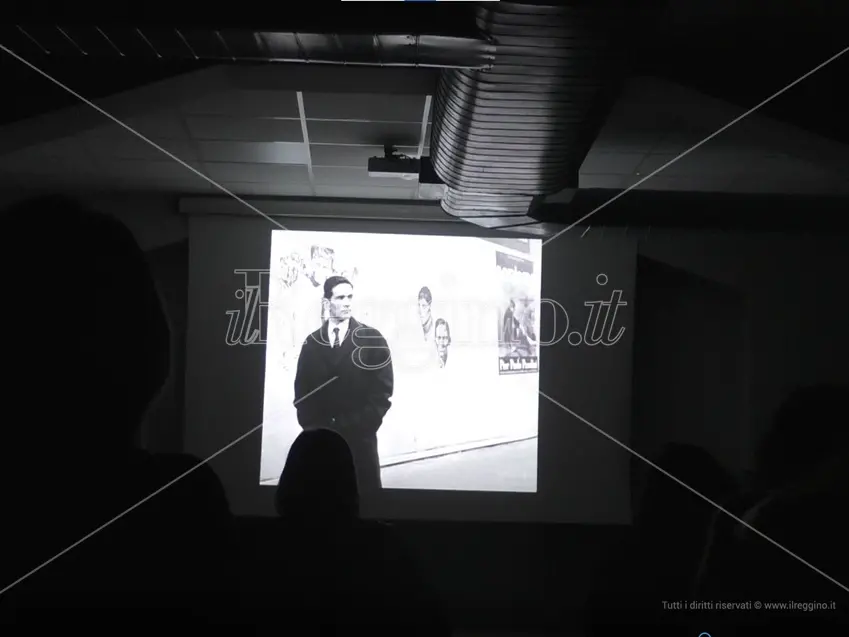 La Profezia di Pasolini: «Sbarcheranno a Crotone e a Palmi, a milioni e con il germe della Storia Antica»