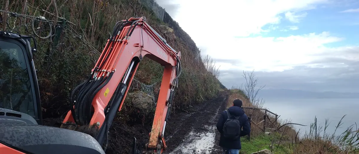 Palmi, iniziati i lavori di messa in sicurezza del costone del Sant’Elia