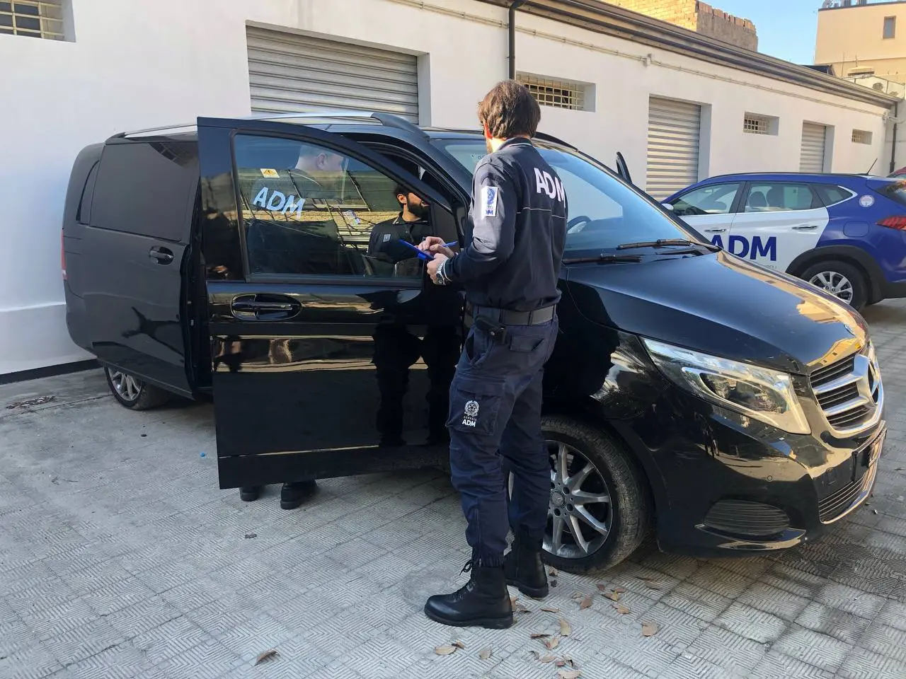 Reggio Calabria, scoperta frode di oltre 200mila euro su auto importate