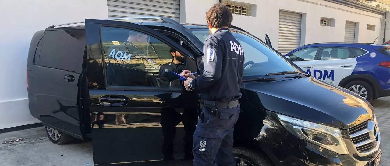 Reggio Calabria, scoperta frode di oltre 200mila euro su auto importate