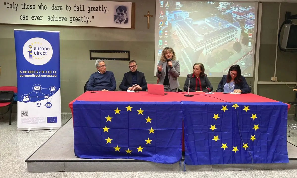 Locri, si chiude al Liceo scientifico “Zaleuco” l’Anno europeo dei giovani