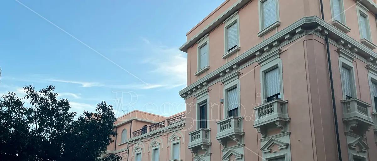 Reggio, ancora chiuso il Grande Albergo Miramare, Falcomatà: «Presto valuteremo una proposta per la riqualificazione»