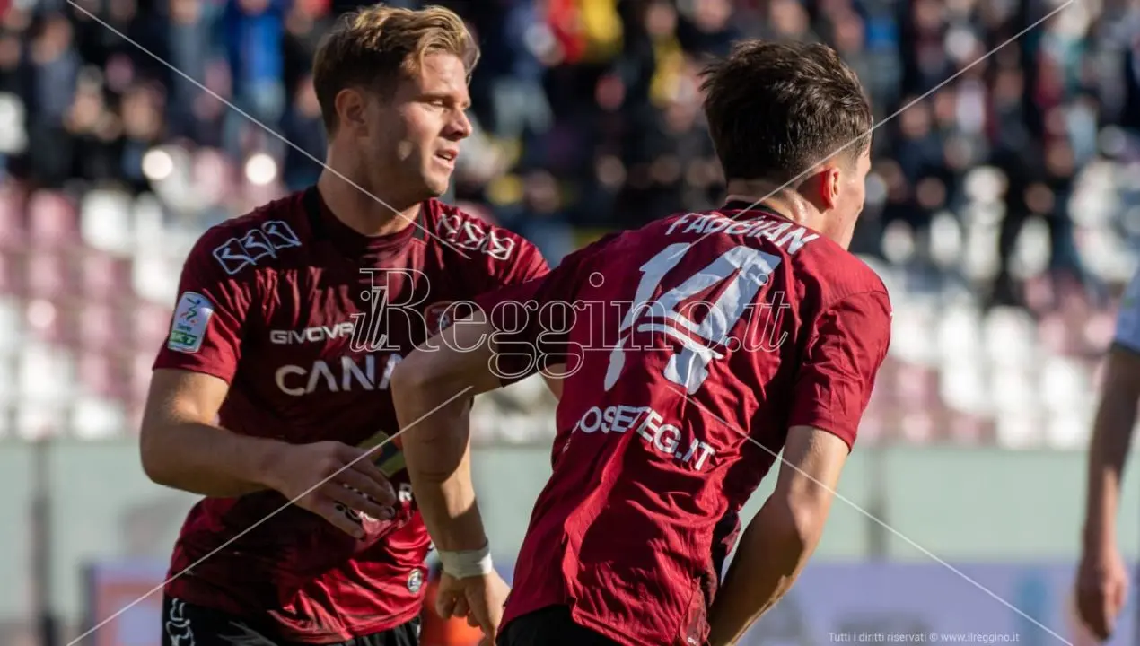 Il Granillo torna a esultare, Fabbian ribalta la Ternana: la Reggina vince 2-1