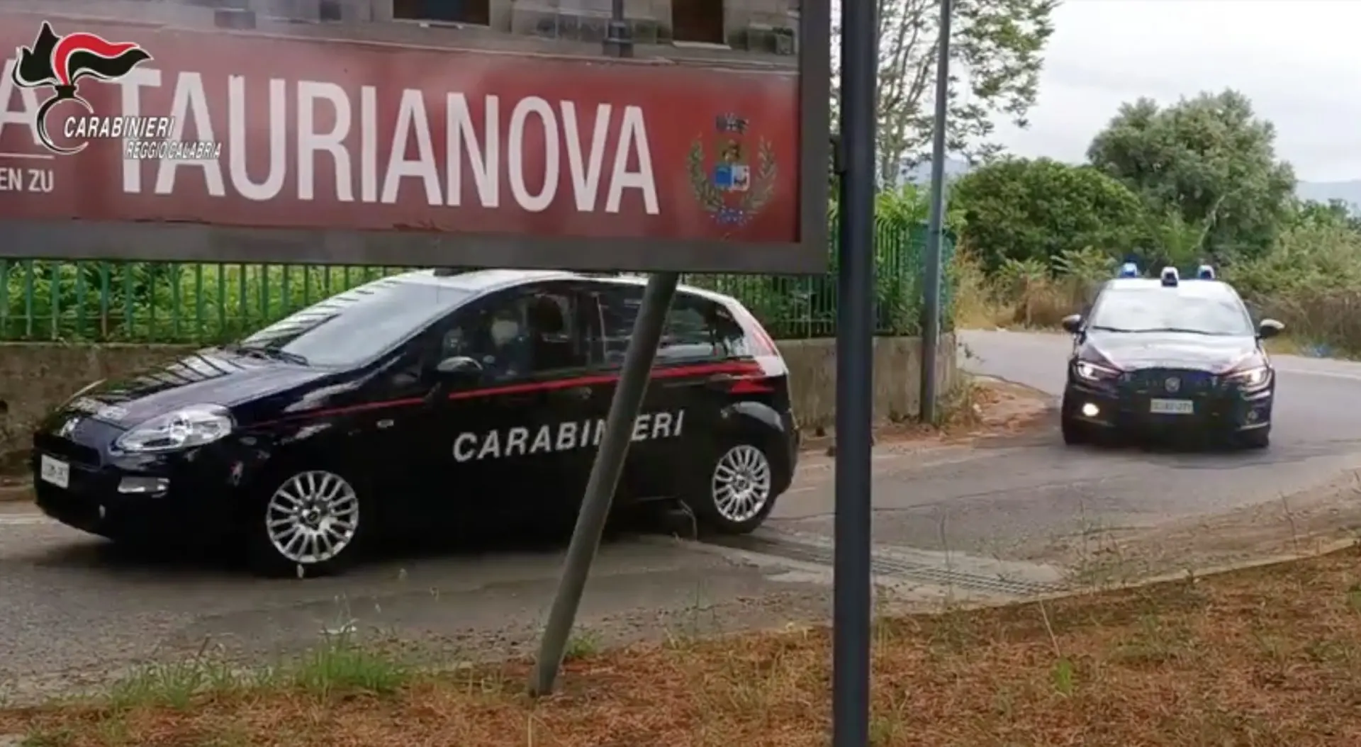 Traffico e spaccio di droga nella Piana, un indagato: «Se trovo una pistola ammazzo i carabinieri» - NOMI