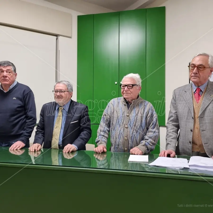 Piazza De Nava a Reggio, il Comitato: «Serve solo restauro conservativo» - VIDEO