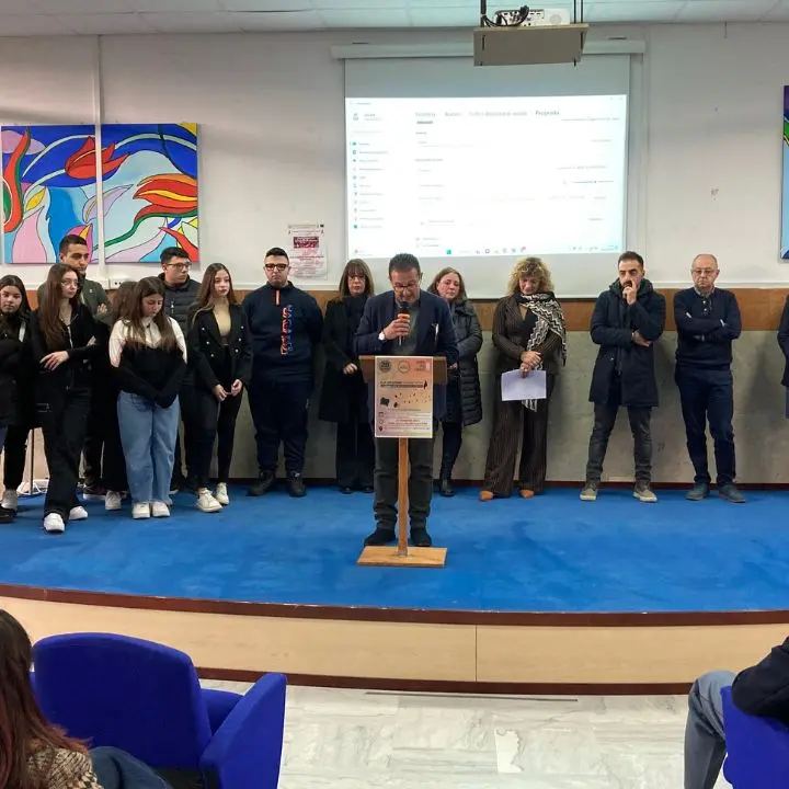 Bovalino, studenti e associazioni a sostegno delle donne afghane e iraniane