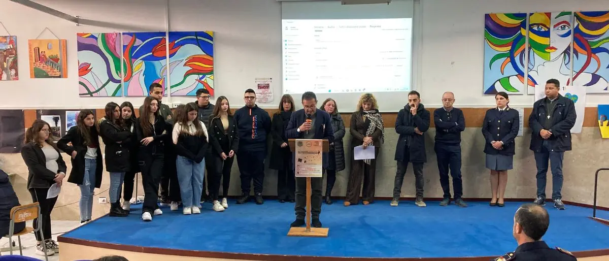 Bovalino, studenti e associazioni a sostegno delle donne afghane e iraniane