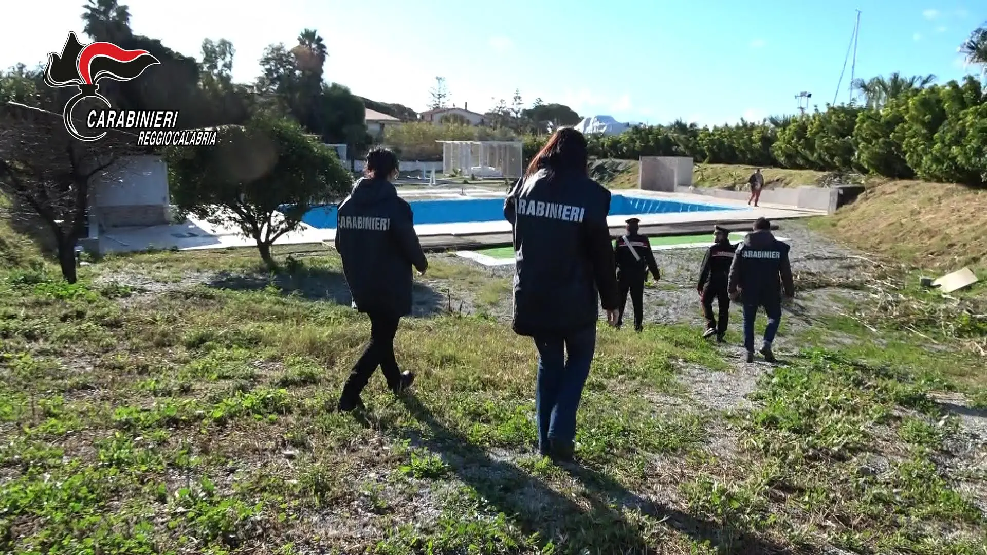Discarica abusiva e abitazioni a picco sul mare, sequestri e denunce nel Reggino - FOTO - VIDEO