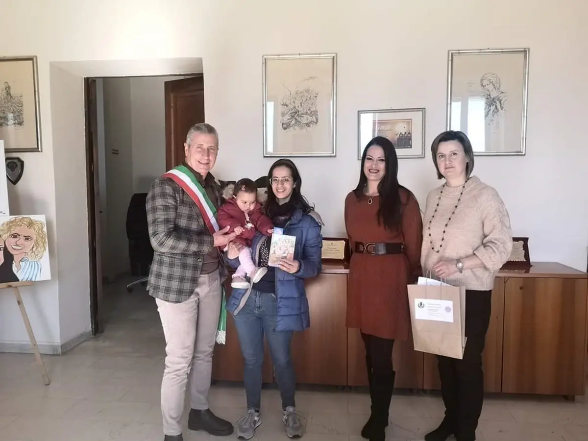 Taurianova, al via il progetto \"Nati per la cultura\": consegnati i primi \"passaporti culturali\" ai nuovi nati