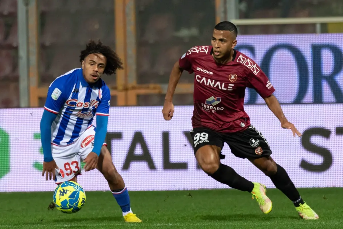 Reggina-La Mantia, fumata grigia. Tante offerte per Rivas, arriva Strelec