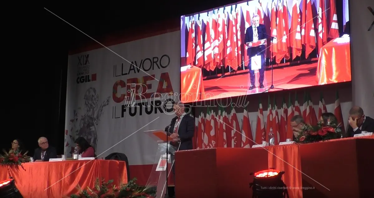 Congresso Cgil Calabria a Reggio, Angelo Sposato confermato segretario regionale
