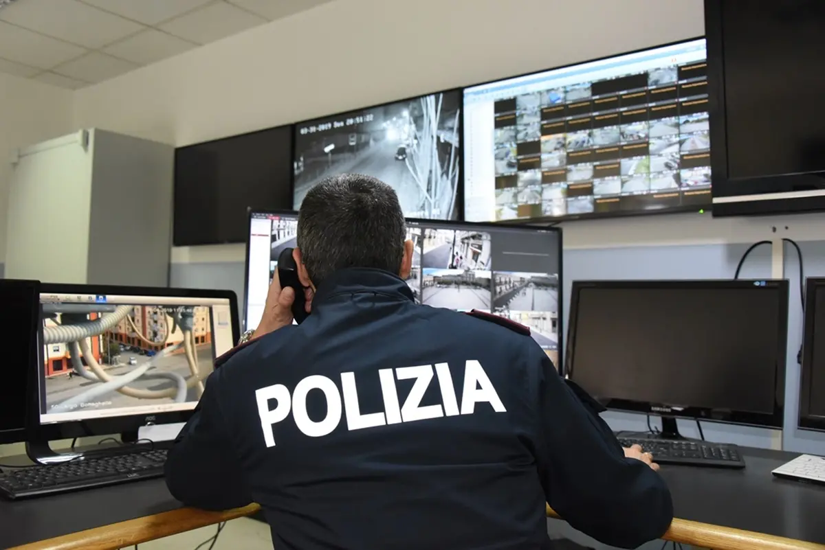 Reggio, rapinarono un'anziana lo scorso aprile: denunciati due 18enni