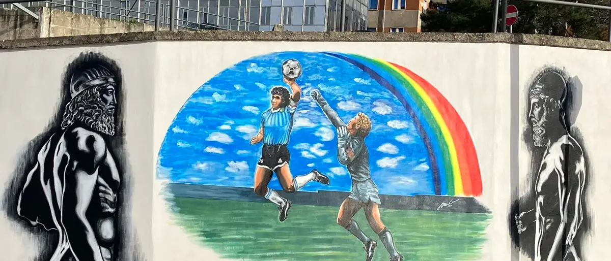 Polistena, completato il murales \"rivoluzionario\". Tripodi: «Monito contro la guerra e inno alla pace»