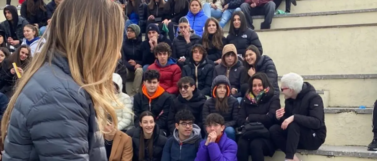 Lady Inzaghi scuote Reggio: «Con 1.500 ragazzi ho pulito il lungomare, ma dal Comune neanche un grazie»