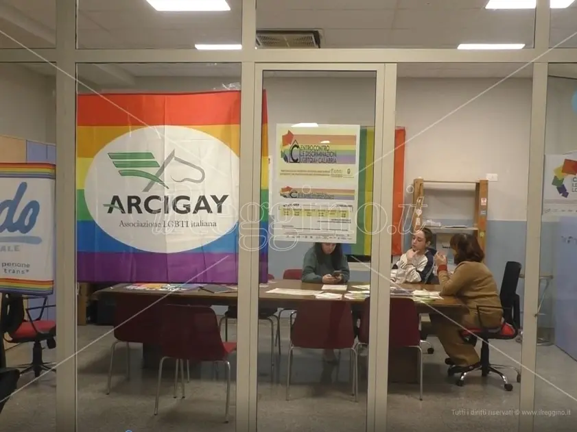 A Reggio attivo il centro contro le discriminazioni Lgbt: «Oltre duecento istanze di supporto» - VIDEO