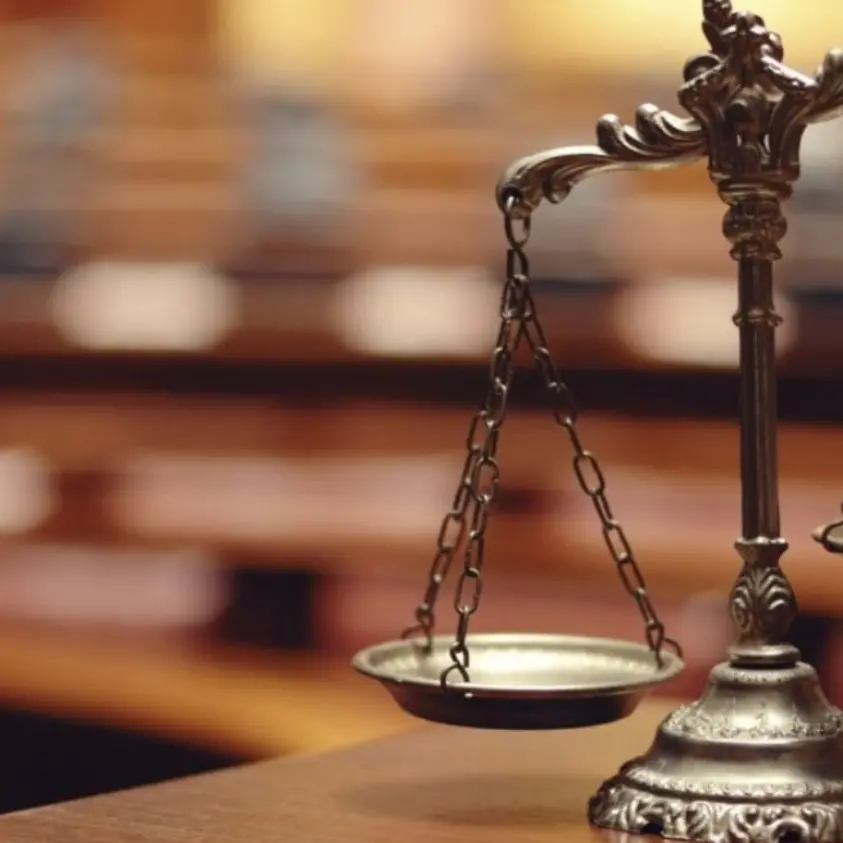 La Cassazione annulla senza rinvio la condanna a sei anni: per i giudici il fatto non sussiste nel caso della droga “parlata”\n