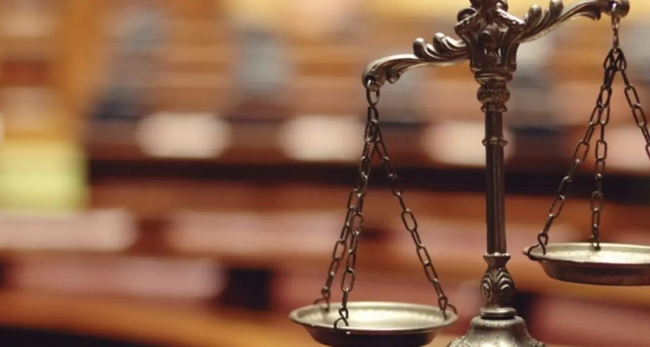 La Cassazione annulla senza rinvio la condanna a sei anni: per i giudici il fatto non sussiste nel caso della droga “parlata”\n