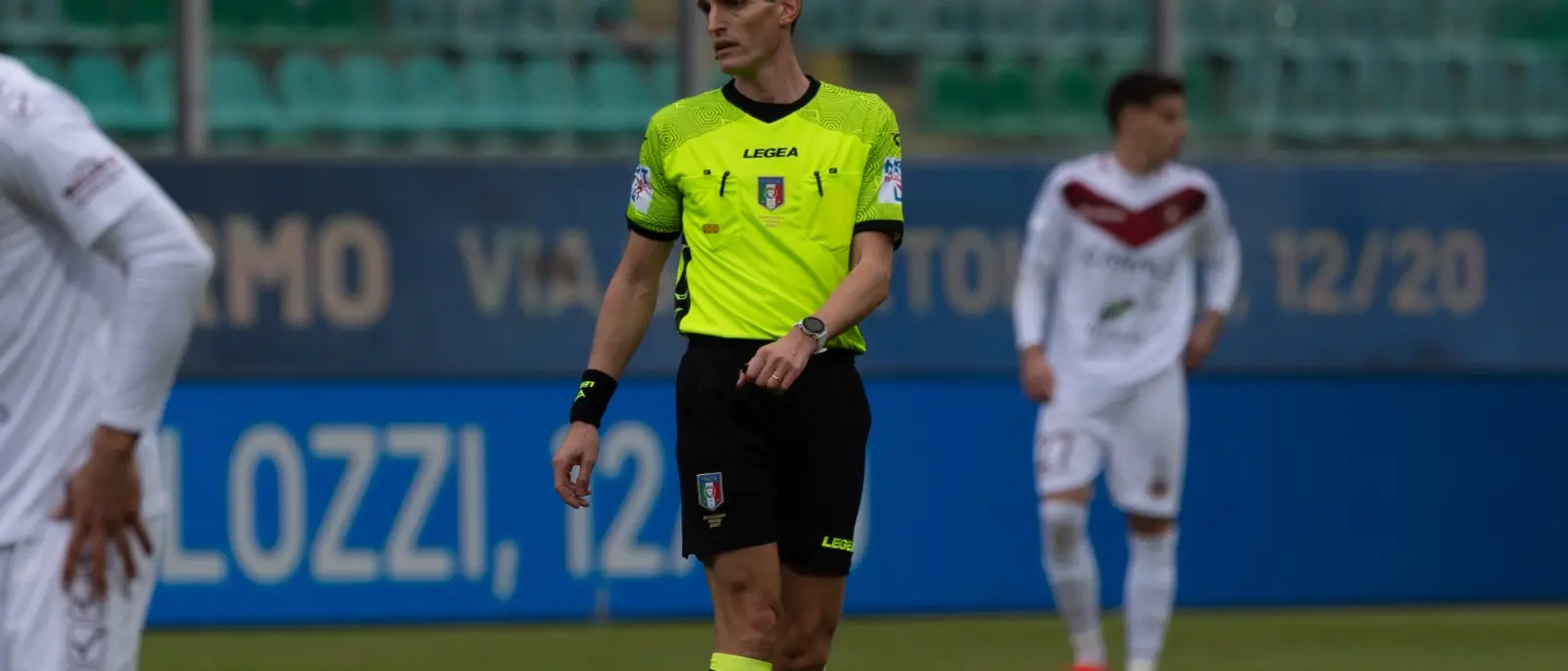 Reggina, c'è anche un problema cartellini: il dato che fa riflettere