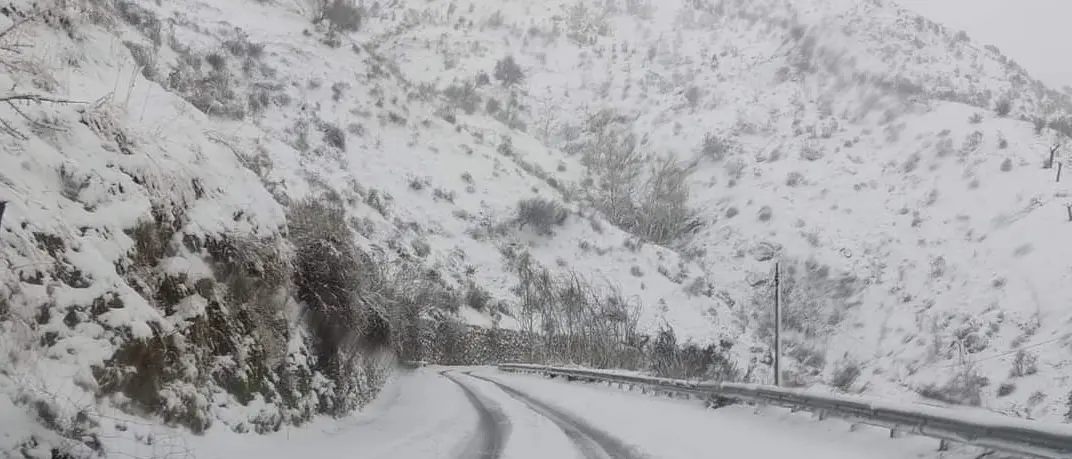 Maltempo nel Reggino, neve e disagi a Roccaforte del Greco e Bova - FOTO