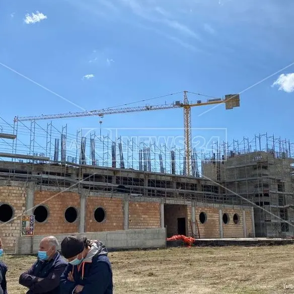 Locri, di nuovo fermo il cantiere del nuovo tribunale