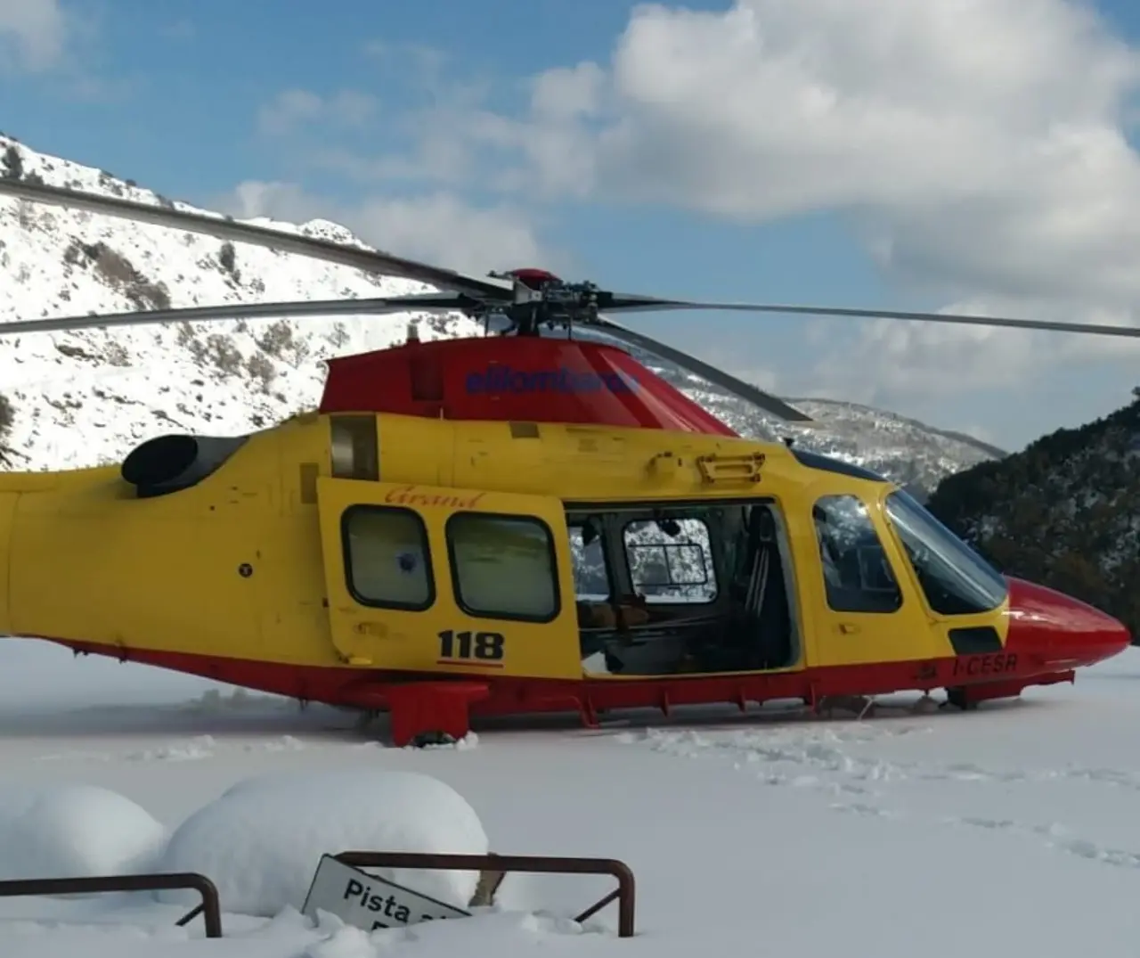 San Luca, soccorse le persone rimaste isolate per la neve al Santuario di Polsi