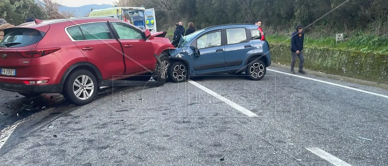 Tragico schianto in Calabria, un morto e tre feriti di cui due bambini