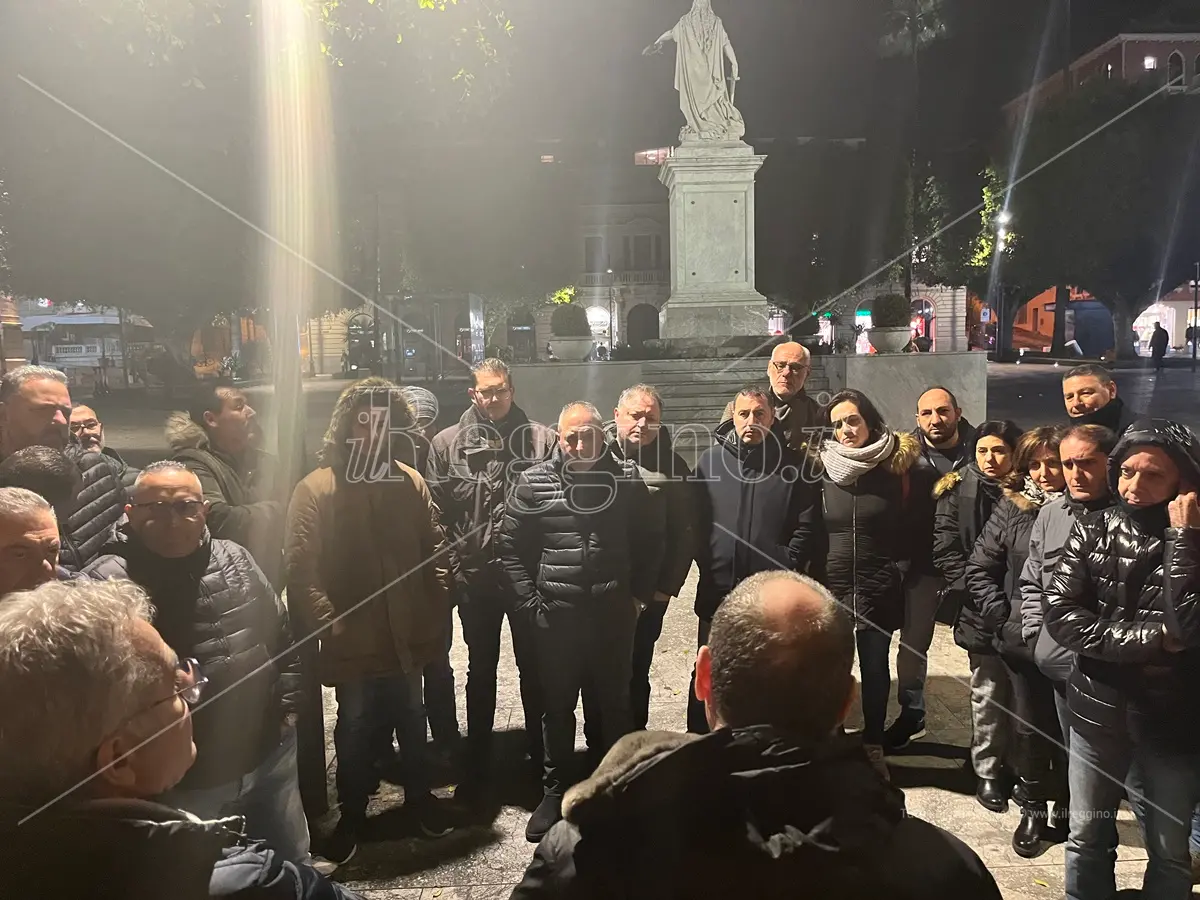 Vertenza Alival a Reggio, i dipendenti: «Troppo grandi per un nuovo impiego e troppo giovani per la pensione» - VIDEO