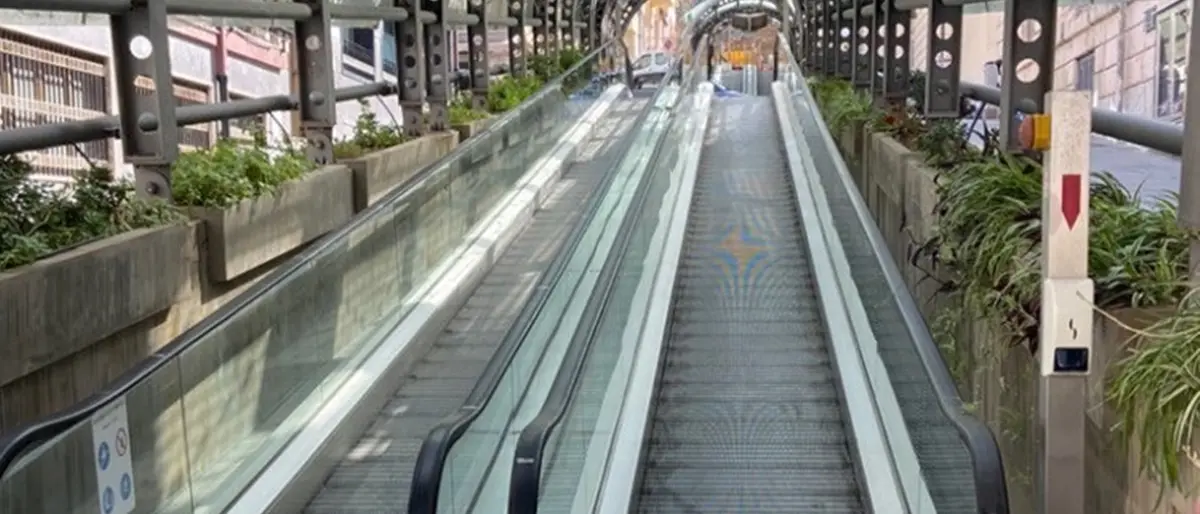 Tapis roulant a Reggio, Milia: «Aperte due rampe su cinque, i reggini aspettano la riapertura completa da anni»