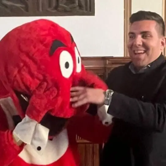 Reggio, al Comune la visita a sorpresa del Gabibbo?