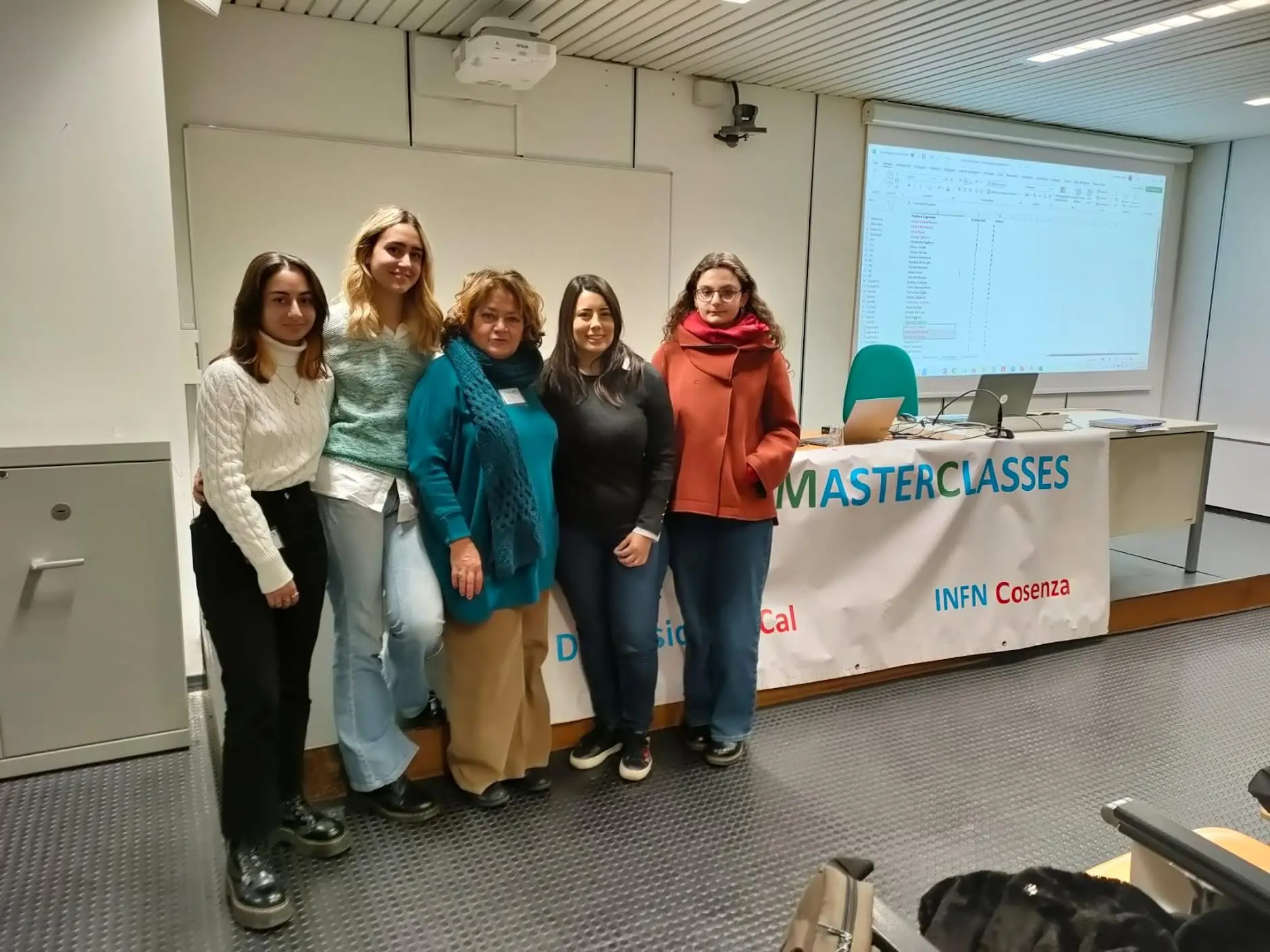 Locri, il liceo \"Zaleuco\" alla masterclass sulla Fisica delle particelle
